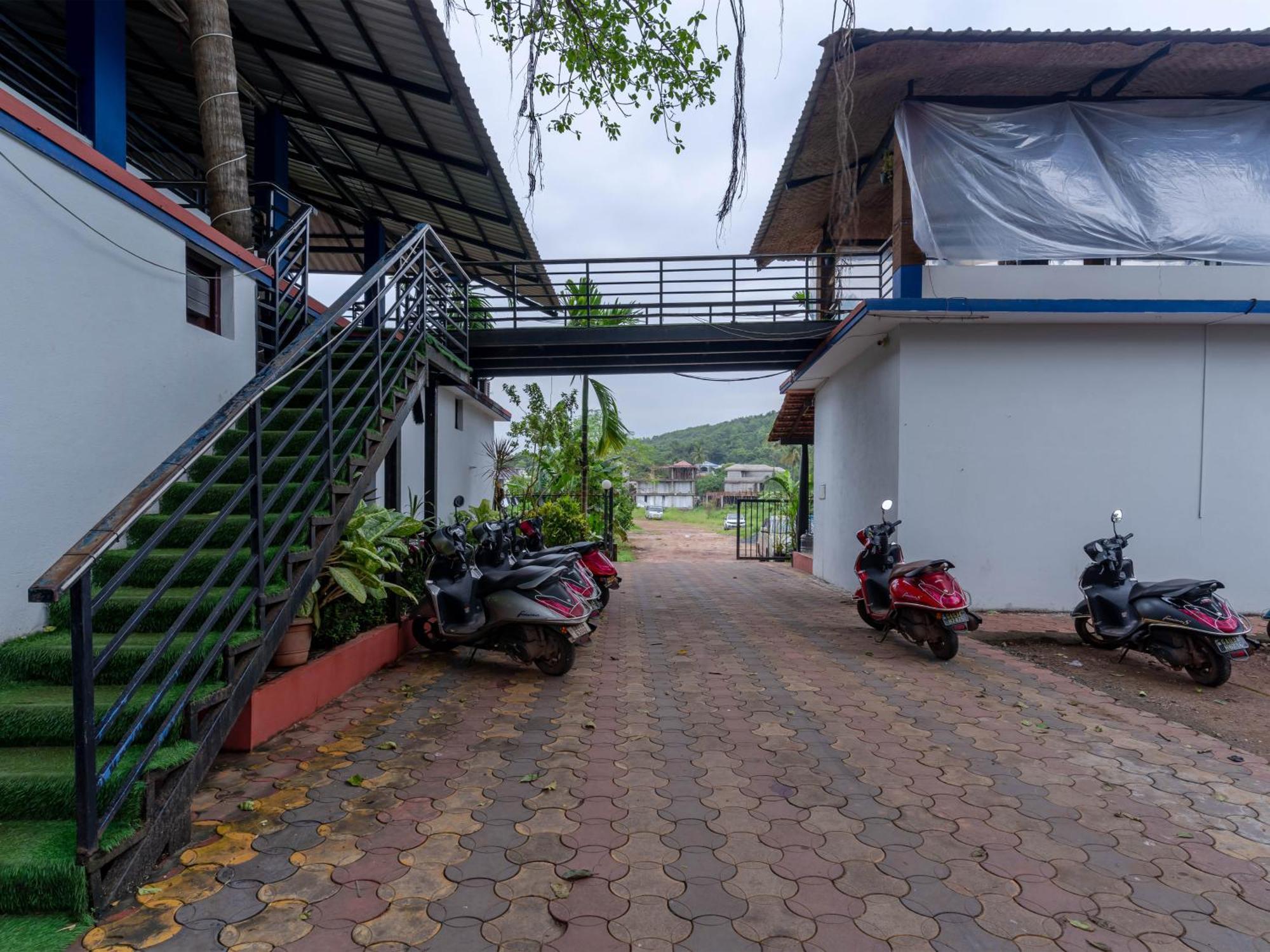 Madpackers Goa Anjuna - Bar Eksteriør bilde